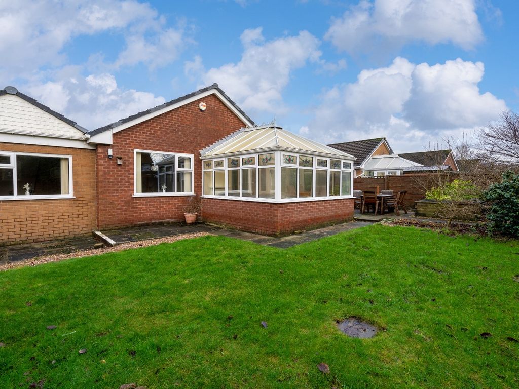 3 bed detached bungalow for sale in Amberley Close, Bolton, Lancashire BL3, £345,000