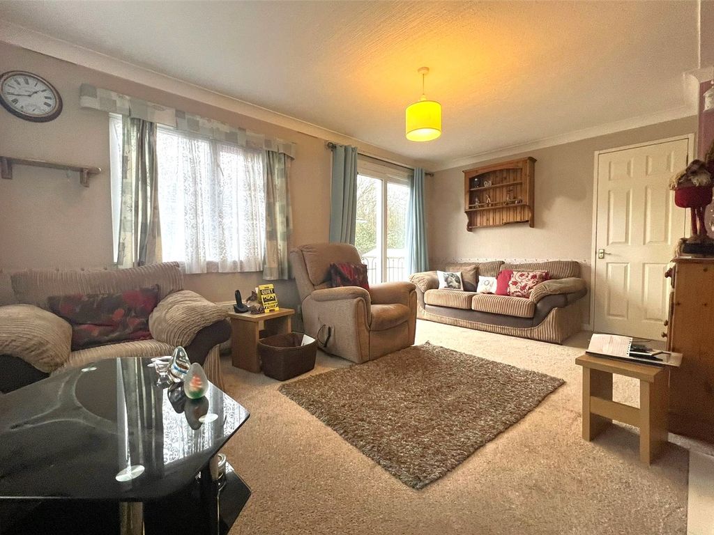 2 bed property for sale in Pound Lane, Wood Street Village, Guildford, Surrey GU3, £90,000