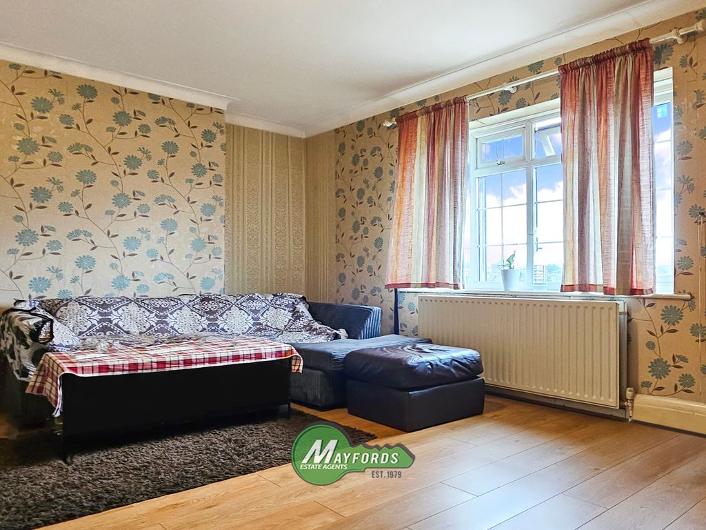 1 bed flat for sale in Upper Elmers End Road, Beckenham, Beckenham, United Kingdom BR3, £240,000