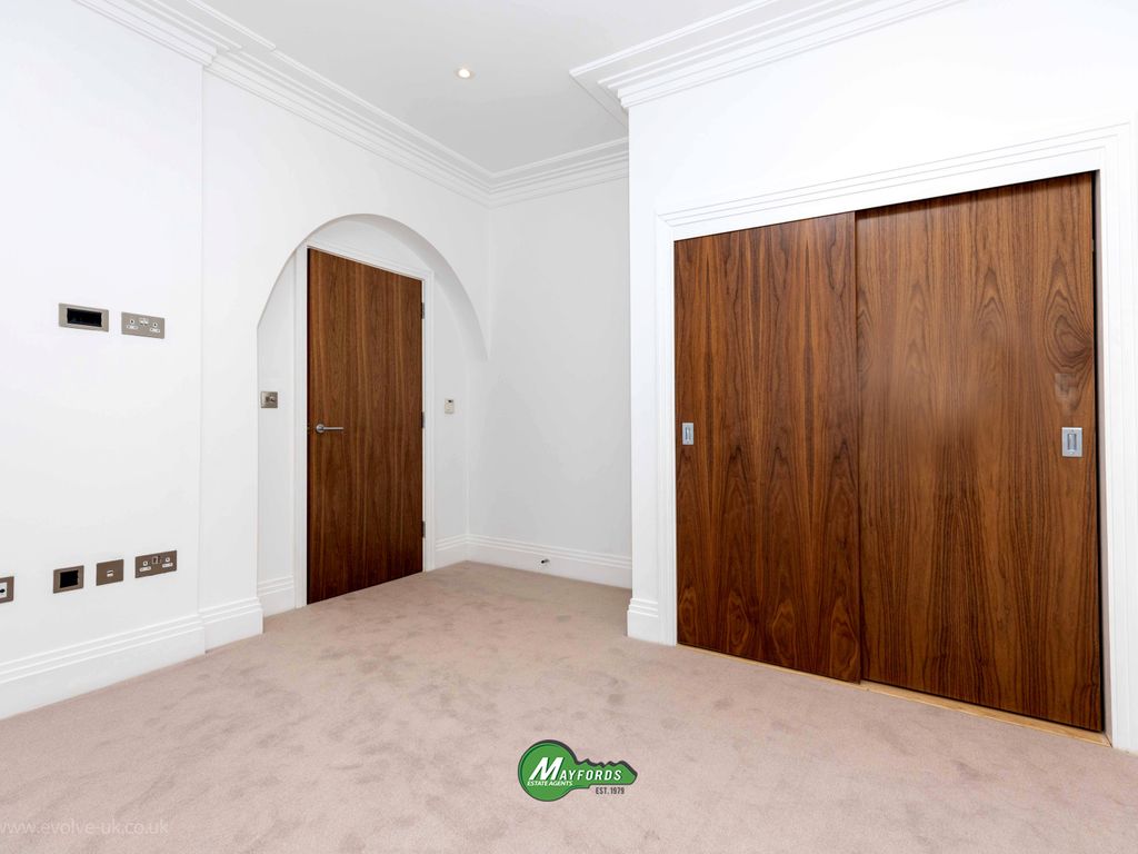 3 bed flat for sale in Havanna Drive, London, London, United Kingdom NW11, £1,000,000