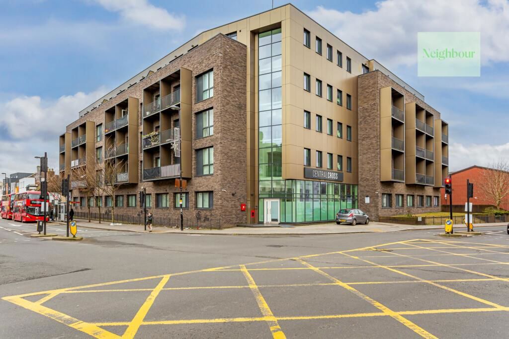 1 bed flat for sale in South End, South Croydon CR0, £180,000