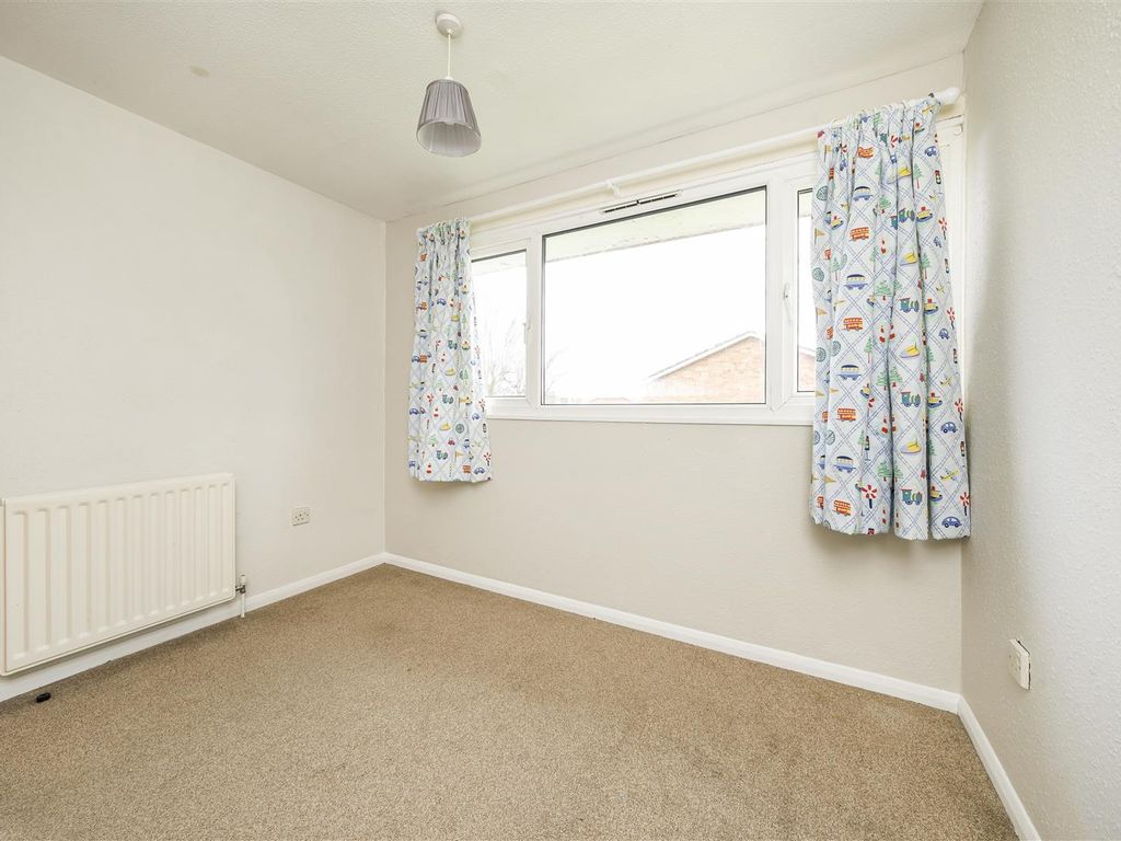 3 bed terraced house for sale in Dutton Way, Iver SL0, £425,000