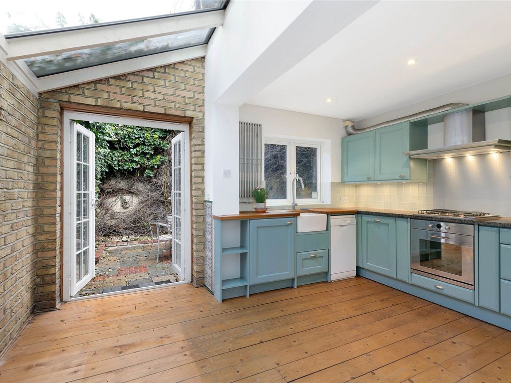 2 bed terraced house for sale in Abercrombie Street, London SW11, £900,000