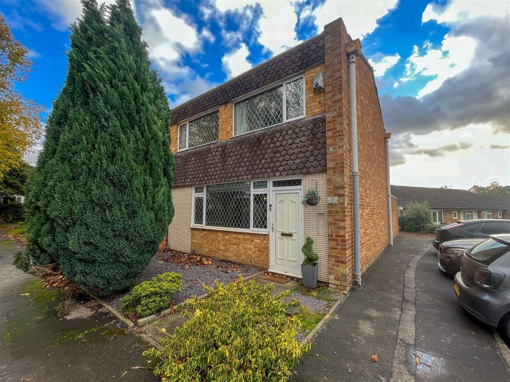 3 bed end terrace house for sale in Ansley Way, Solihull B92, £275,000