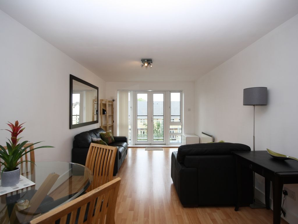 1 bed flat to rent in St David