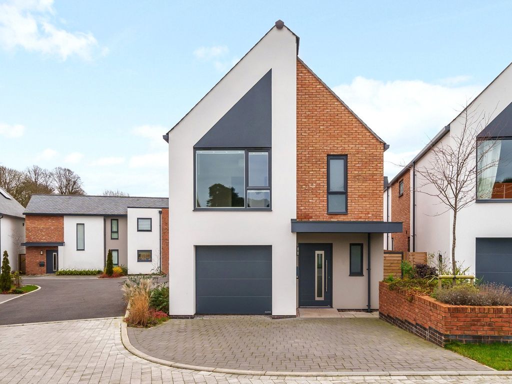 3 bed detached house for sale in The Green, Exeter EX2, £695,000