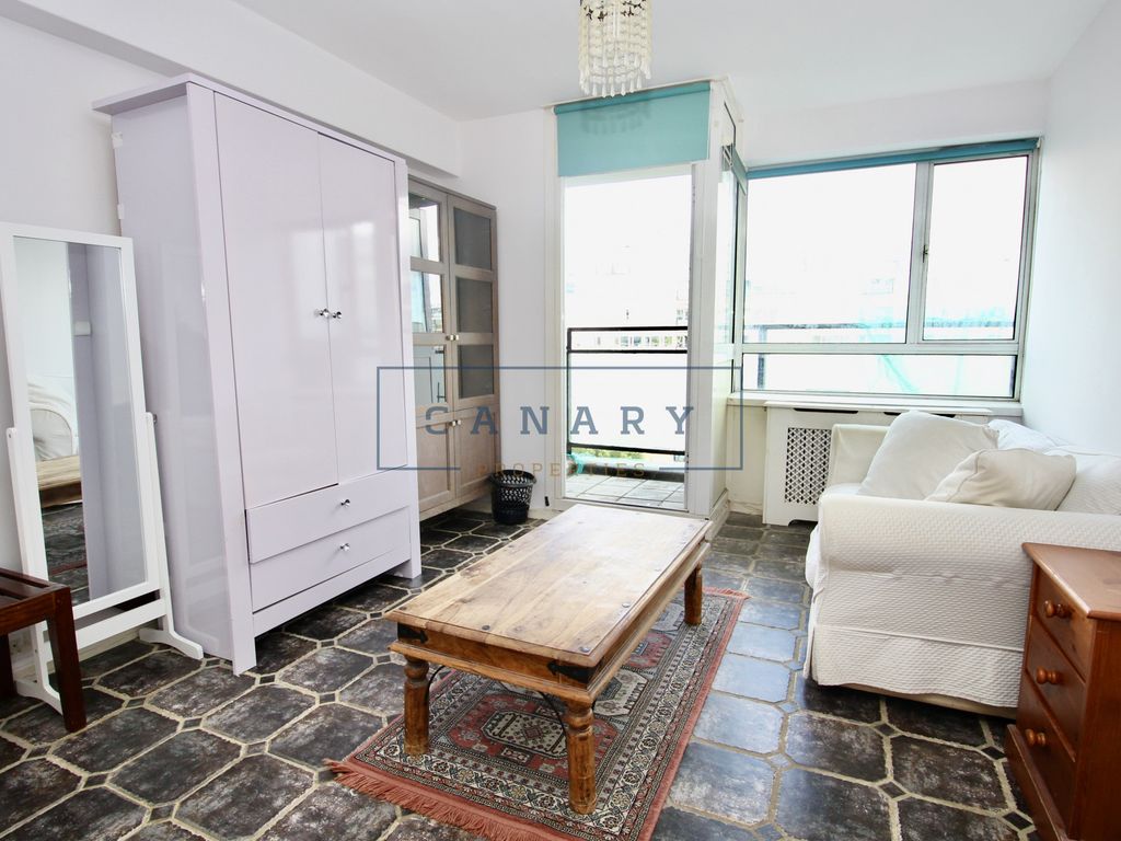 2 bed flat for sale in Gilbert House, Churchill Gardens, London SW1V, £525,000