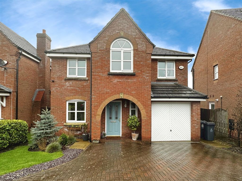 4 bed detached house for sale in Aldridge Road, Streetly, Sutton Coldfield B74, £470,000