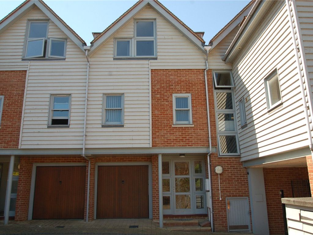 2 bed town house to rent in Tannery Mews, Stour Street, Canterbury, Kent CT1, £1,200 pcm