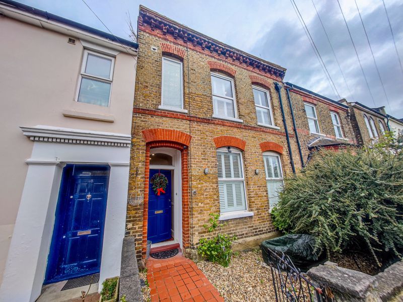 3 bed terraced house for sale in Llanover Road, London SE18, £510,000