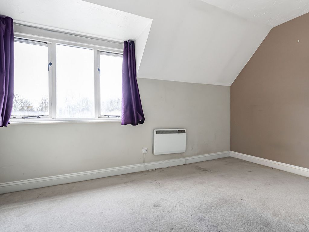 1 bed flat for sale in Heron Drive, Bicester OX26, £160,000