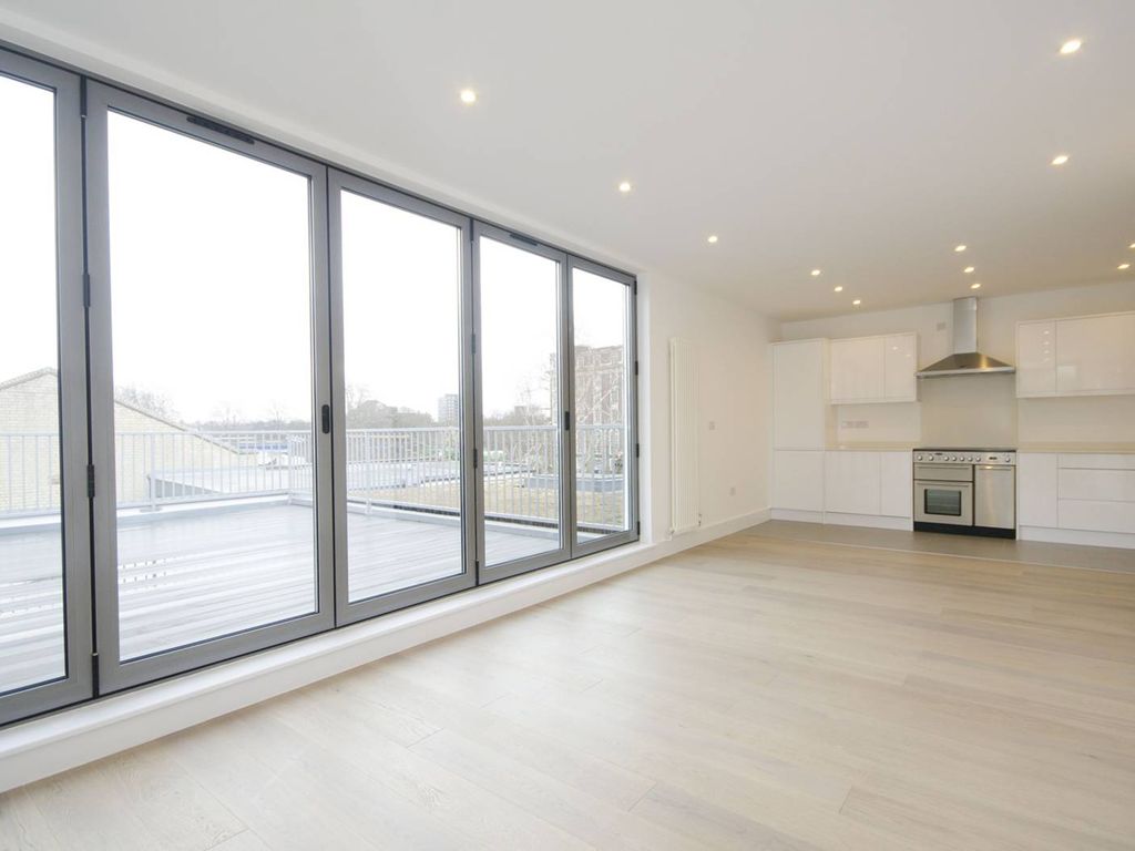 2 bed flat to rent in County Street SE1, London Bridge, London,, £3,000 pcm