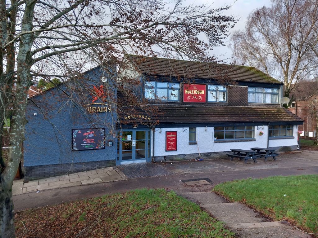 Pub/bar for sale in Glyn Coed Road, Cardiff CF23, £485,000