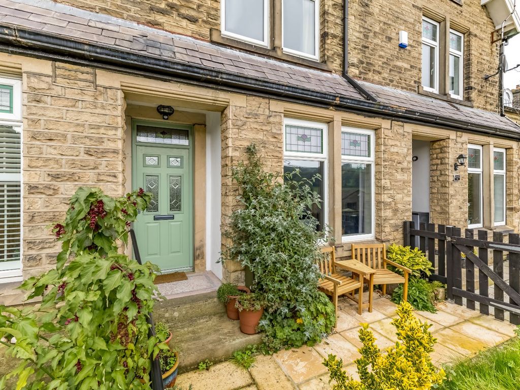 4 bed terraced house for sale in Greenfield Road, Holmfirth HD9, £275,000
