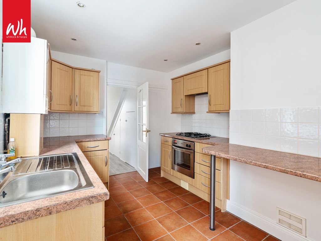 1 bed flat for sale in Frith Road, Hove BN3, £290,000