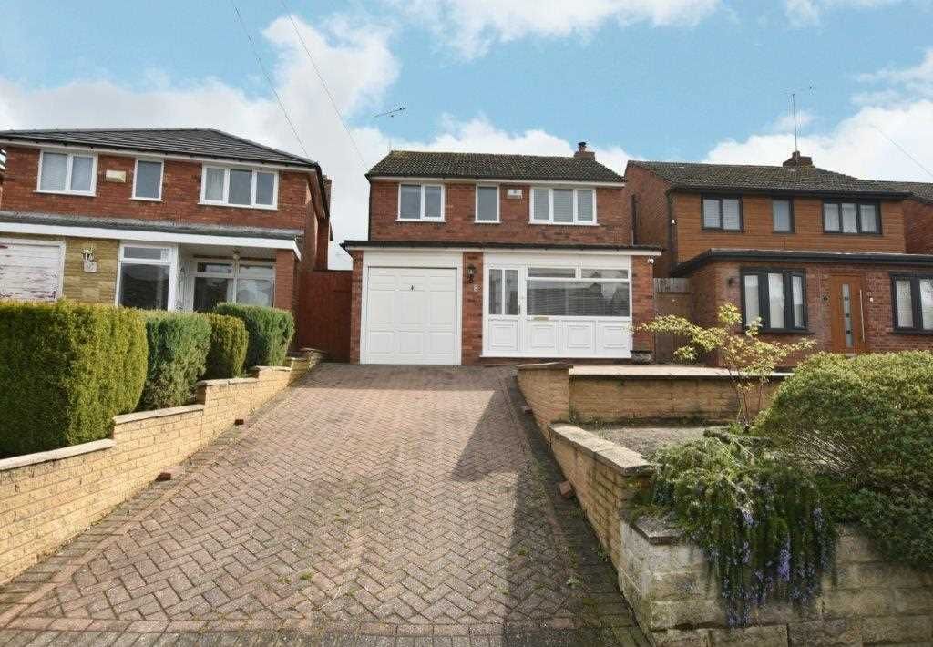 3 bed detached house to rent in Rowney Croft, Hall Green, Birmingham B28, £1,500 pcm