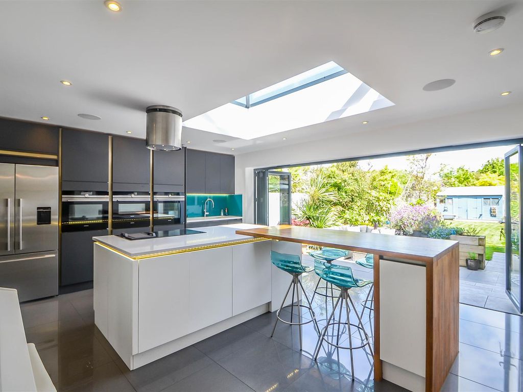 4 bed detached house for sale in Burges Road, Southend-On-Sea SS1, £1,100,000