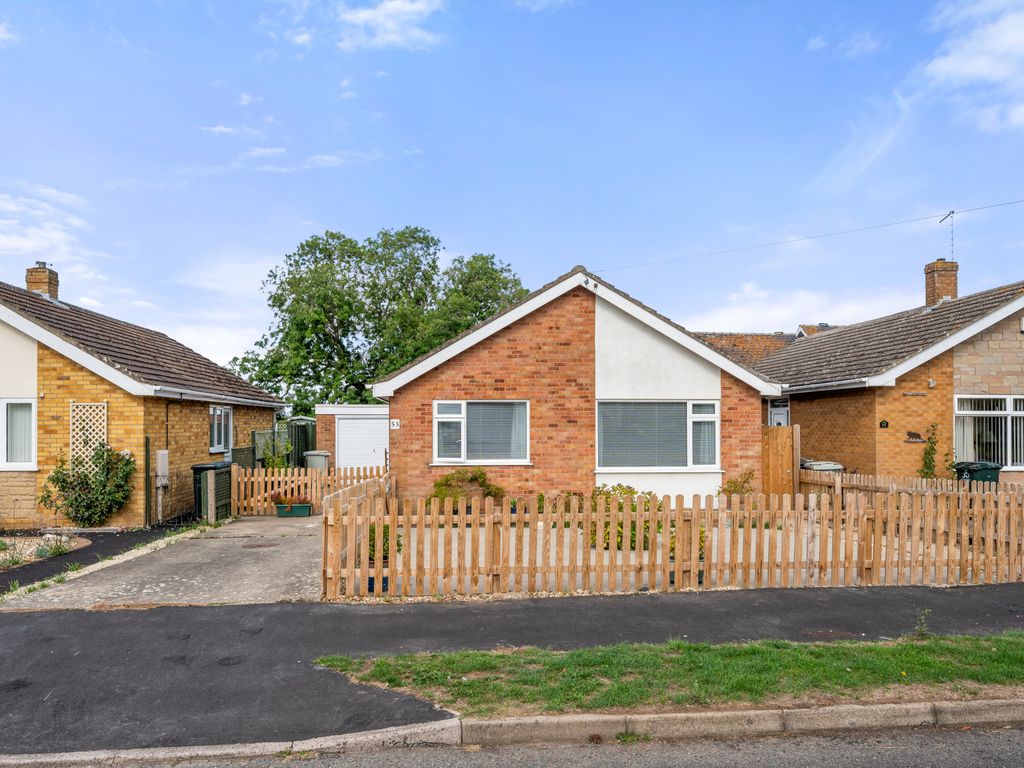 2 bed bungalow for sale in Elm Crescent, Burgh Le Marsh PE24, £215,000