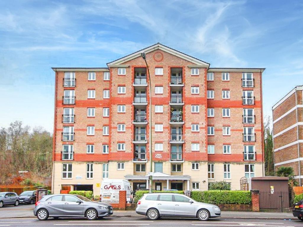 1 bed flat for sale in Lilac Court, London Road, Brighton BN1, £140,000
