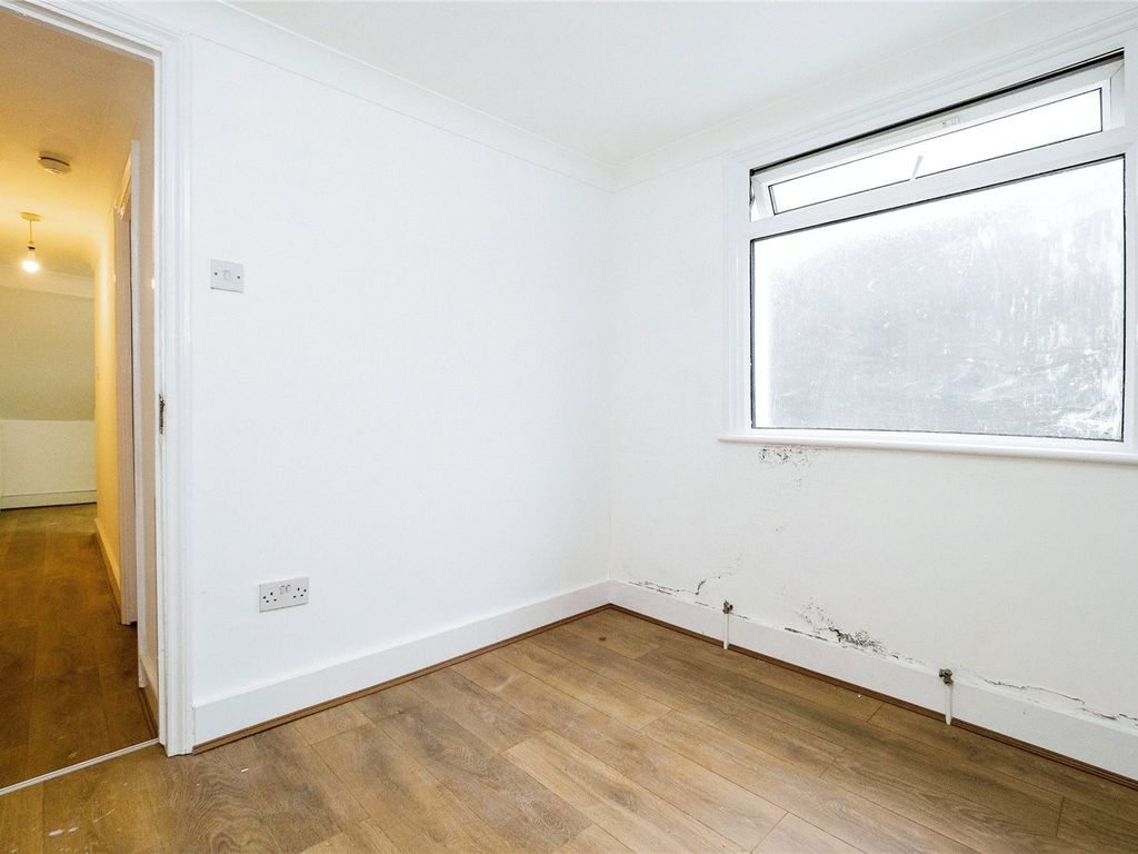 2 bed flat for sale in Knox Road, London E7, £325,000