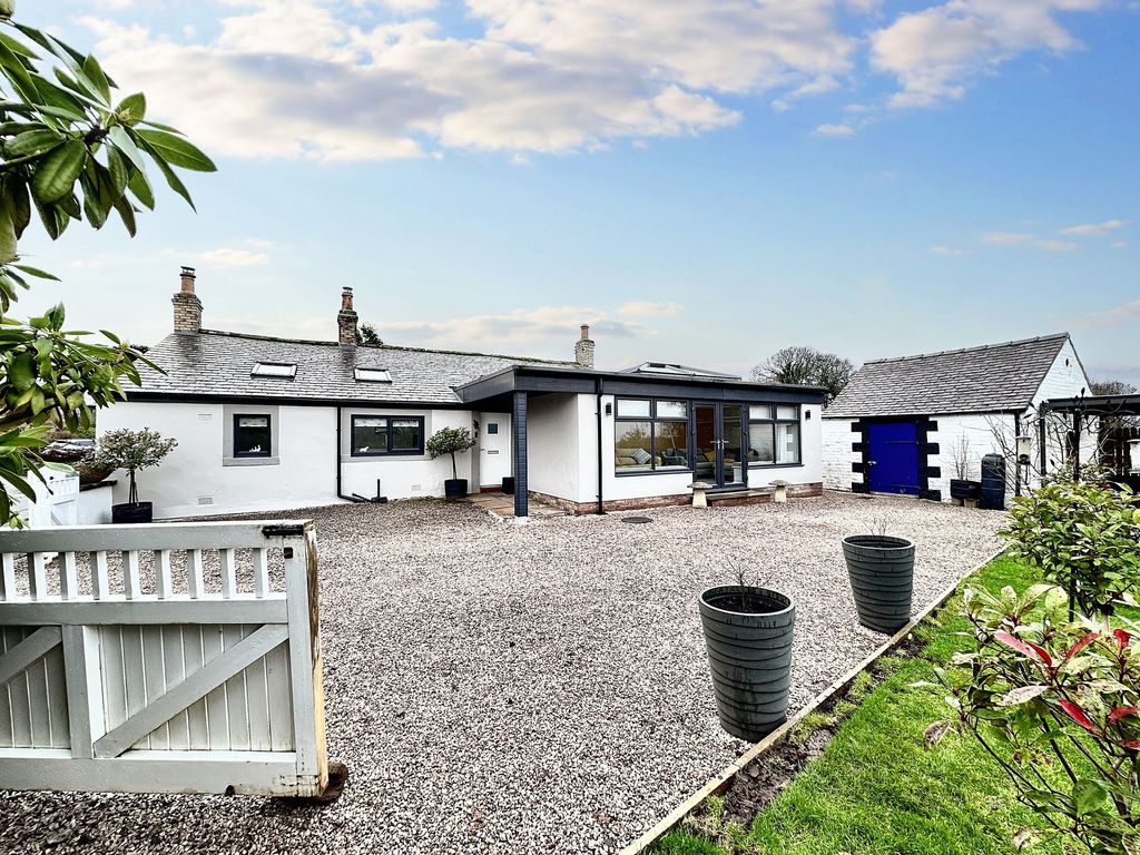 3 bed cottage for sale in Hayton, Brampton CA8, £425,000