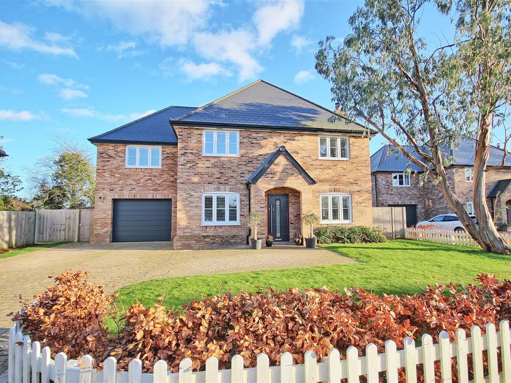 4 bed detached house for sale in Amiens Close, Hunsdon, Ware SG12, £1,000,000
