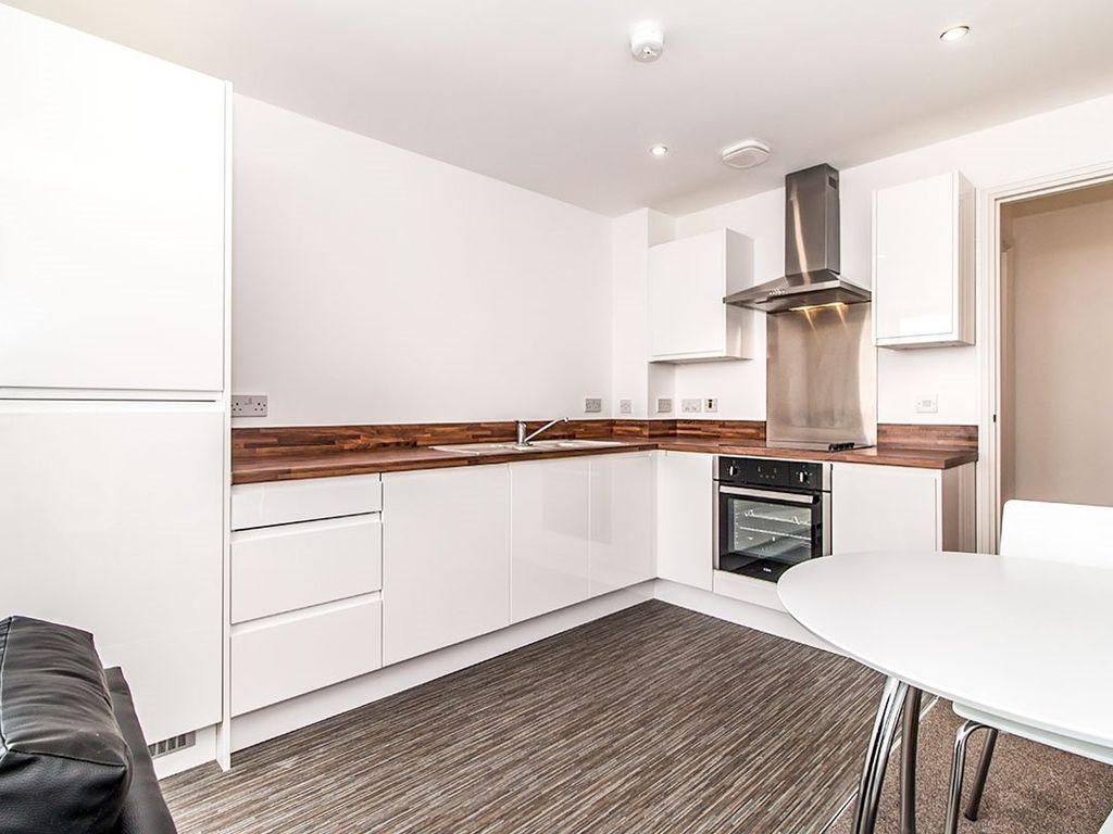 2 bed flat for sale in Benbow Street, Sale, Greater Manchester M33, £145,000