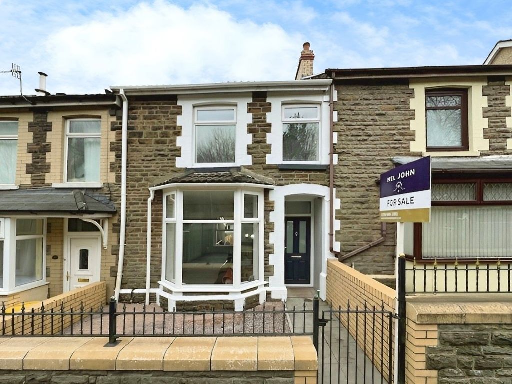 3 bed end terrace house for sale in Glen View Terrace, Llanbradach, Caerphilly CF83, £190,000