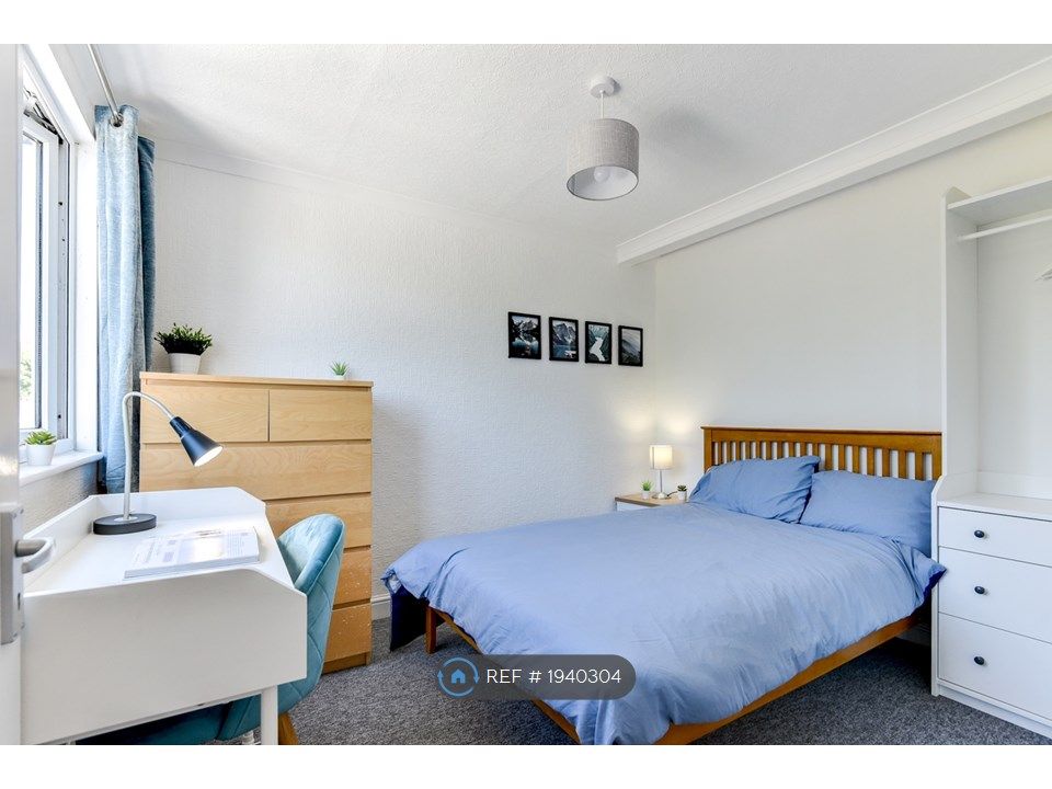 Room to rent in Hollingbury Road, Brighton BN1, £775 pcm