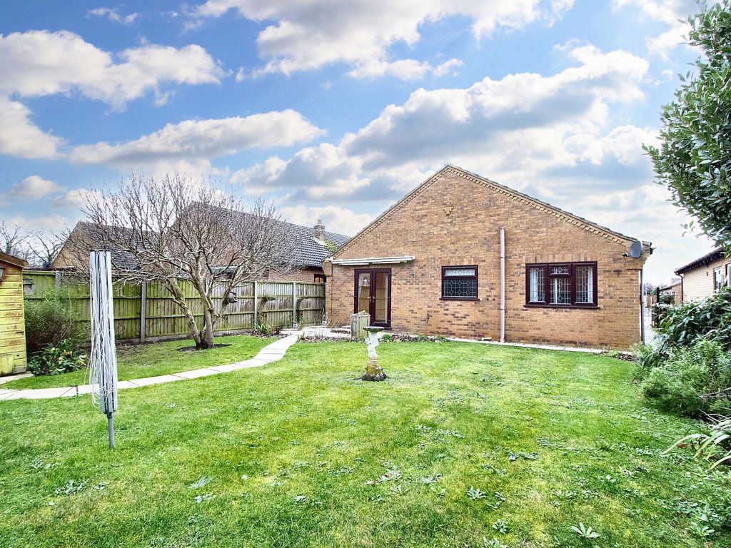2 bed detached bungalow for sale in Ingham Hall Gardens, Parson Drove PE13, £265,000