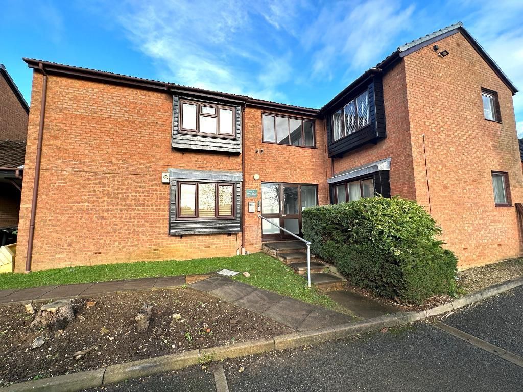 Studio for sale in Astra Court, Colin Road, Round Green, Luton, Bedfordshire LU2, £95,000