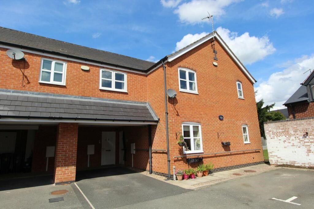 2 bed flat for sale in Cheney Court, Husbands Bosworth, Lutterworth LE17, £123,000