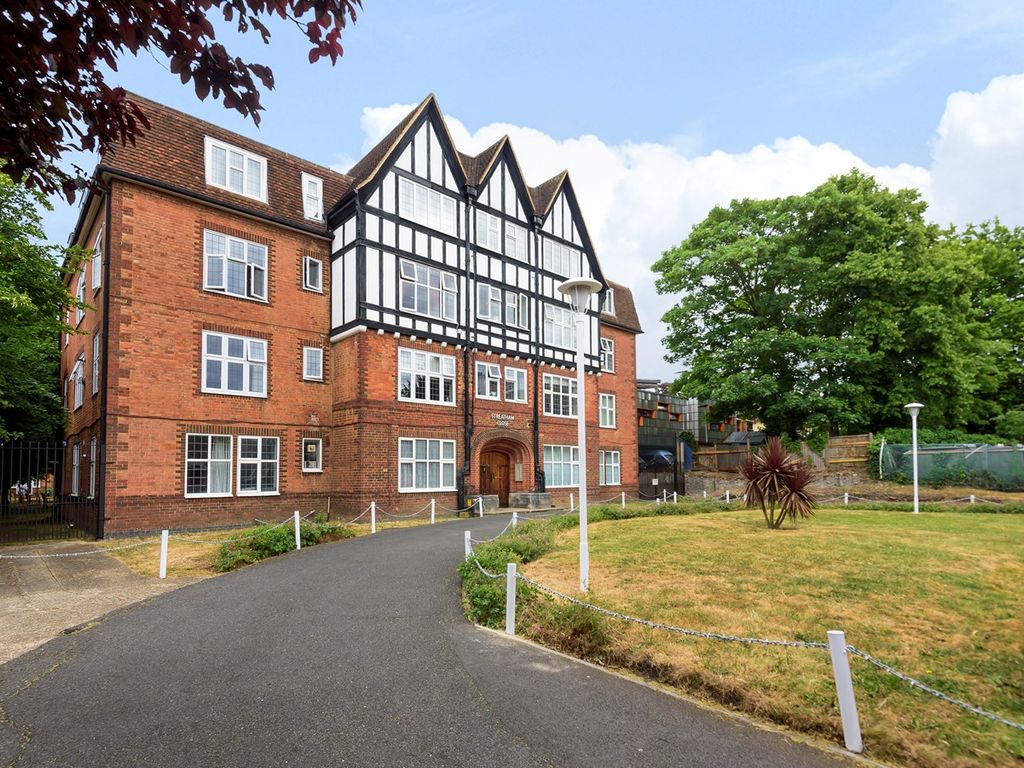 1 bed flat for sale in Leigham Court Road, Streatham Hill SW16, £320,000