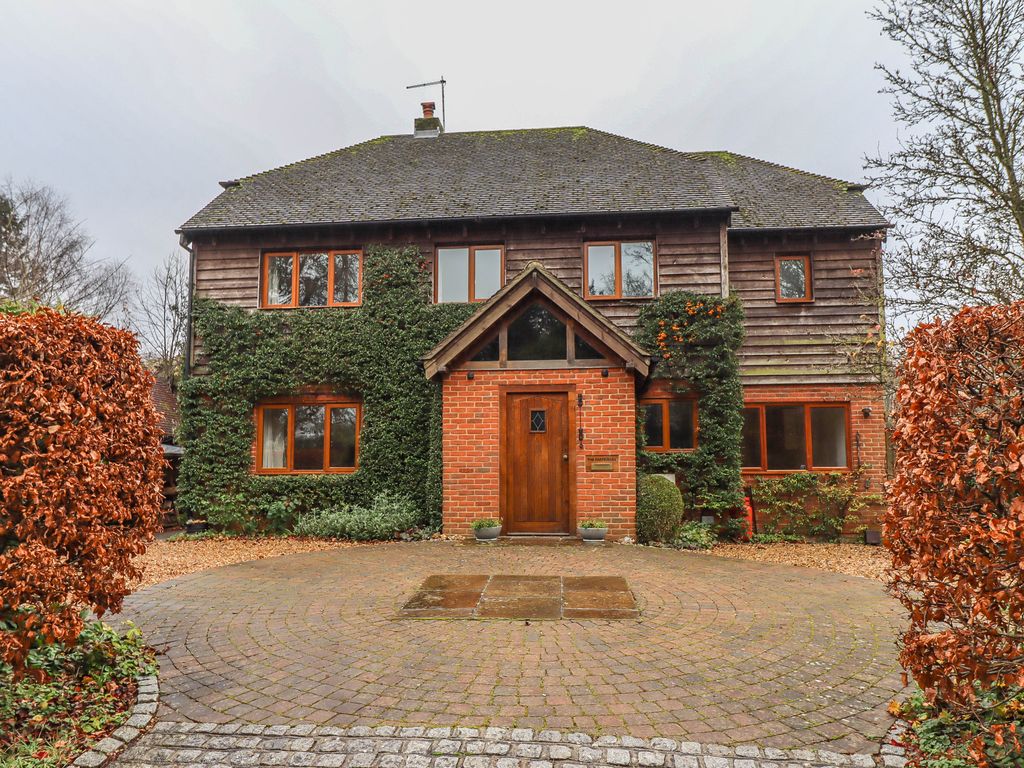 4 bed detached house for sale in Broughton, Stockbridge, Hampshire SO20, £855,000