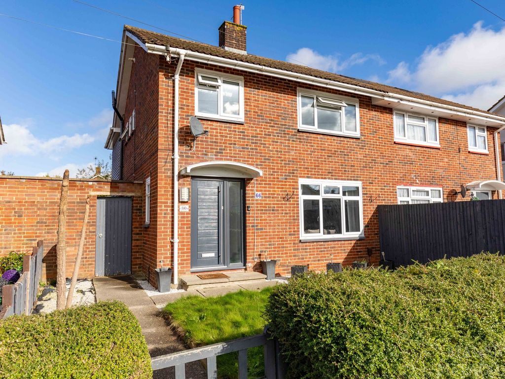 4 bed semi-detached house for sale in Maiden Lane, Crawley RH11, £450,000