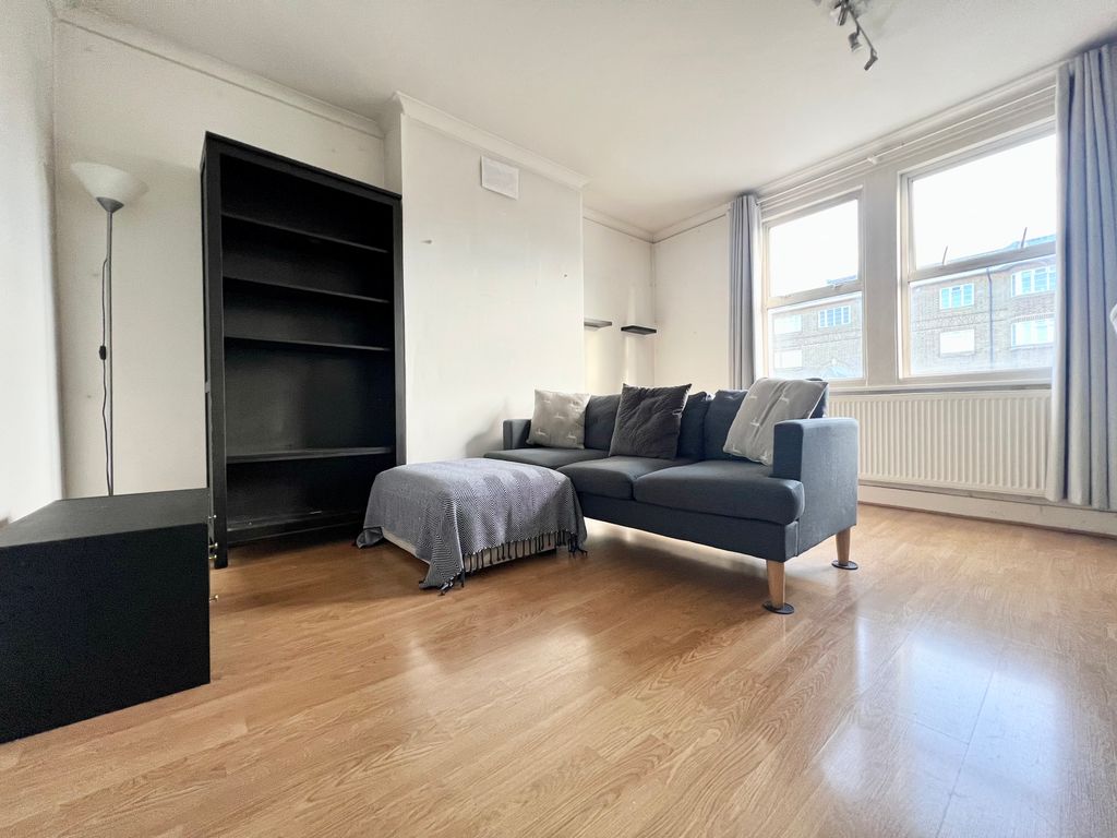 1 bed flat to rent in Streatham High Road, London SW16, £1,450 pcm