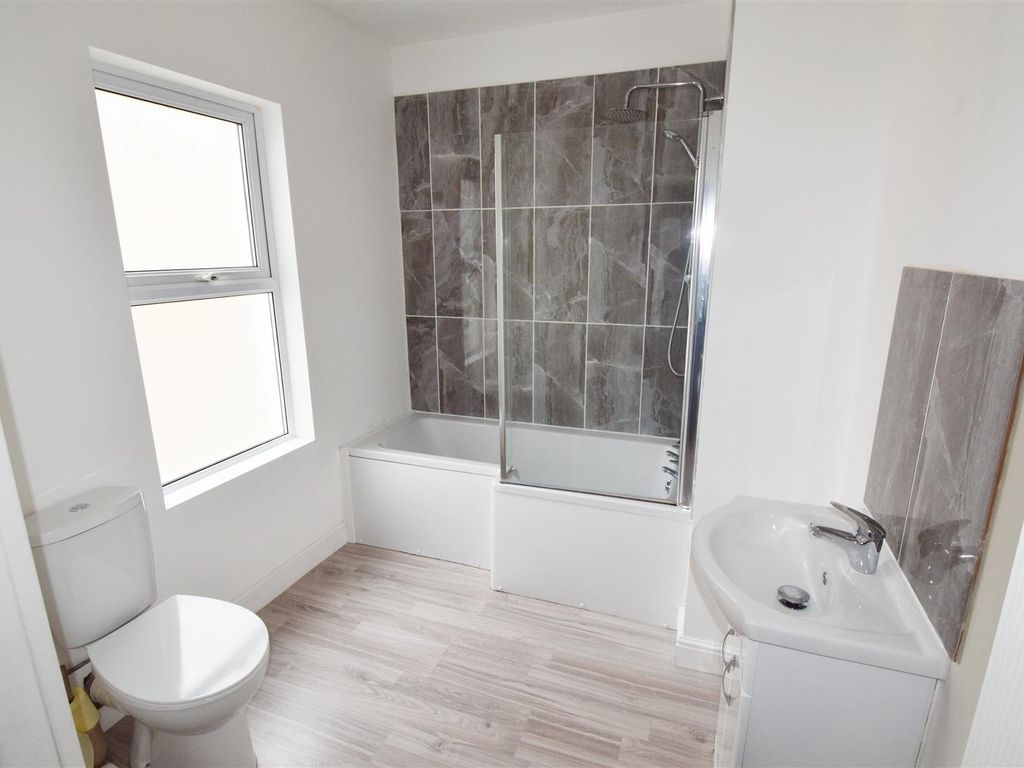 2 bed end terrace house to rent in Balmain Street, Bristol BS4, £1,500 pcm