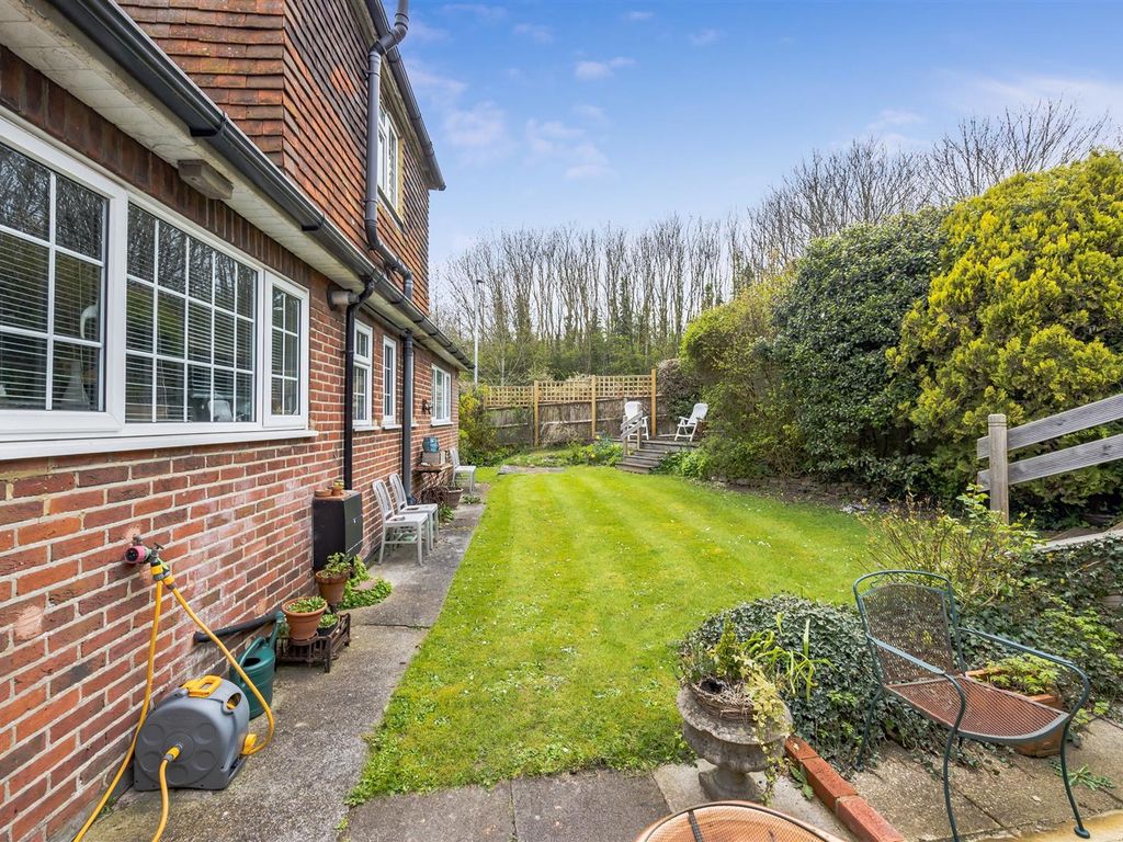 3 bed detached house for sale in Court Close, Patcham, Brighton BN1, £700,000