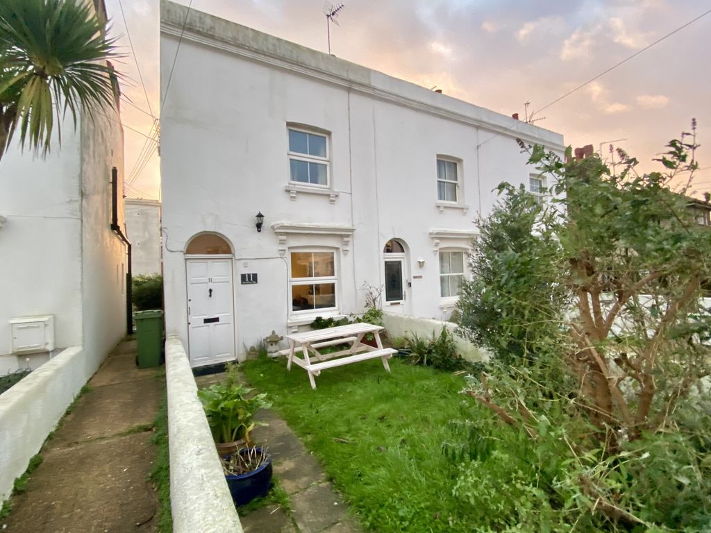 2 bed end terrace house for sale in Warrior Square, Eastbourne, East Sussex BN22, £230,000