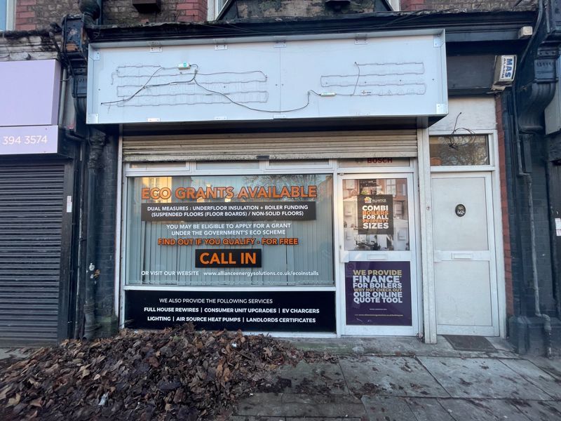 Commercial property to let in Aigburth Road, Liverpool L19, £8,400 pa