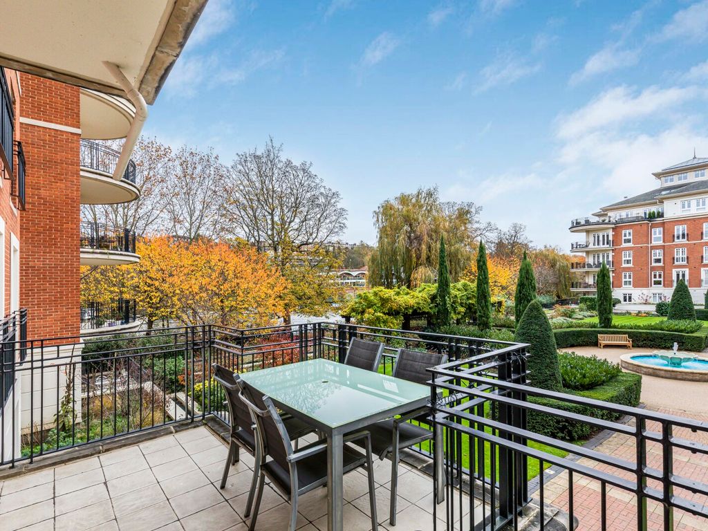 2 bed flat for sale in Ashe House, 33 Clevedon Road, Twickenham TW1, £1,400,000