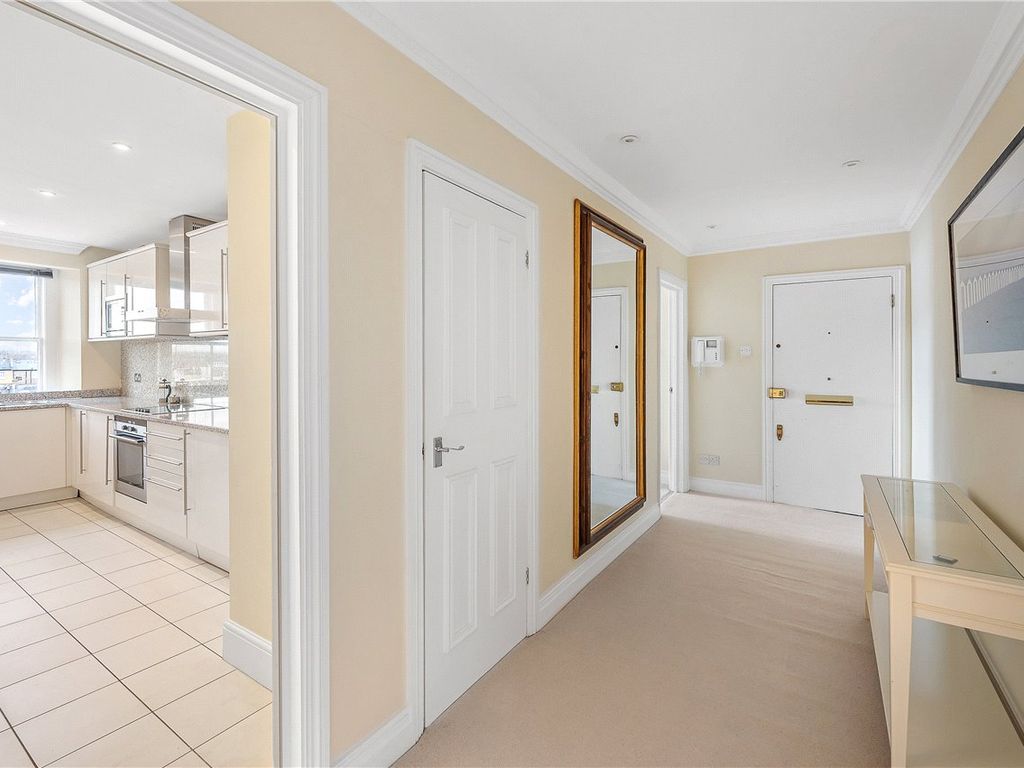 1 bed flat for sale in Cranley Gardens, London SW7, £1,000,000