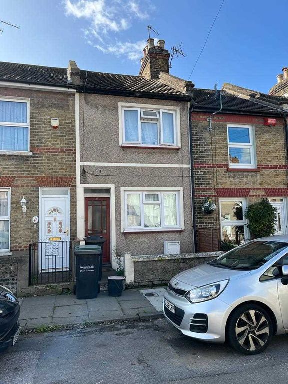 3 bed terraced house for sale in Nelson Road, Gravesend DA11, £249,995