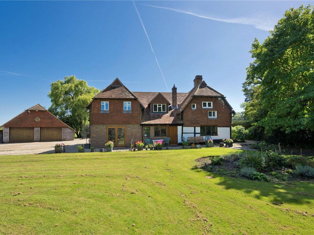 4 bed detached house to rent in Sutton Park, Sutton Green, Guildford, Surrey GU4, £6,000 pcm