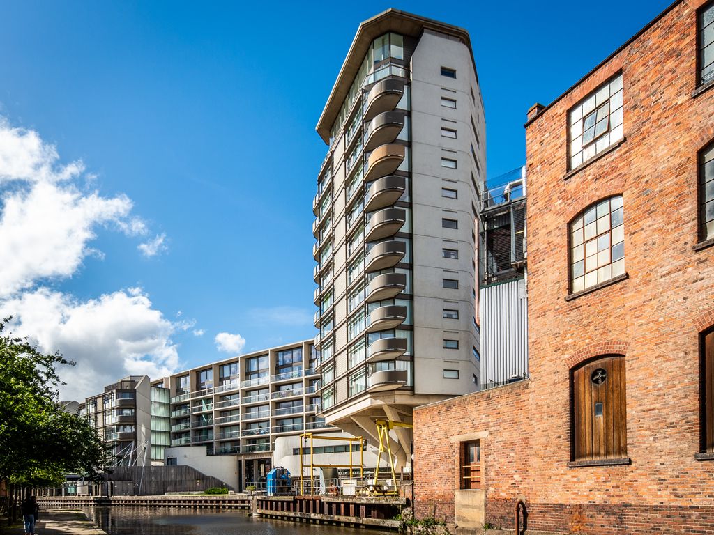 1 bed flat for sale in Nottingham One, Canal Street, Nottingham NG1, £140,000