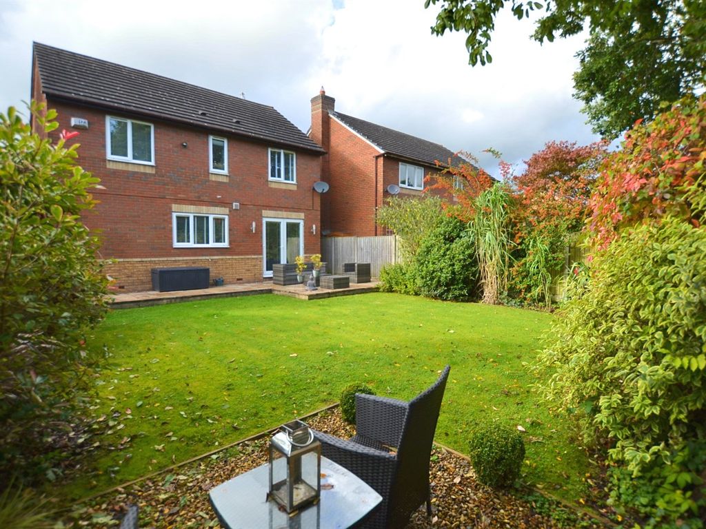 4 bed detached house for sale in Beech Close, Holmes Chapel, Crewe CW4, £550,000