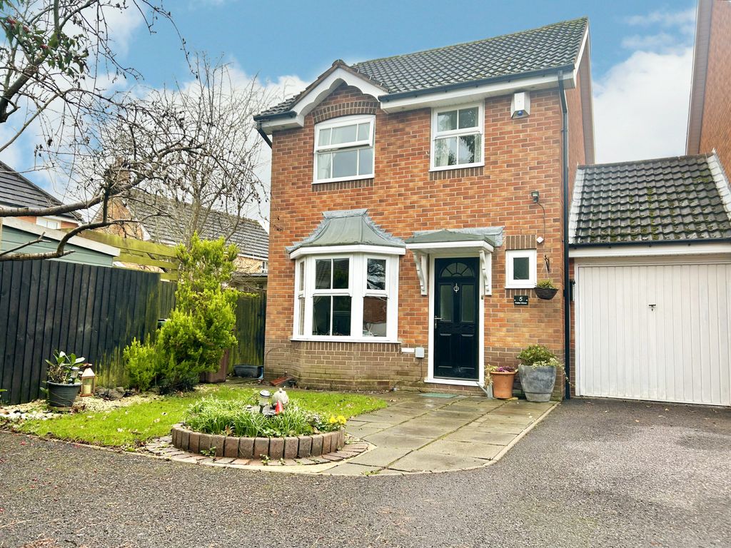 3 bed detached house for sale in Felton Grove, Solihull B91, £450,000