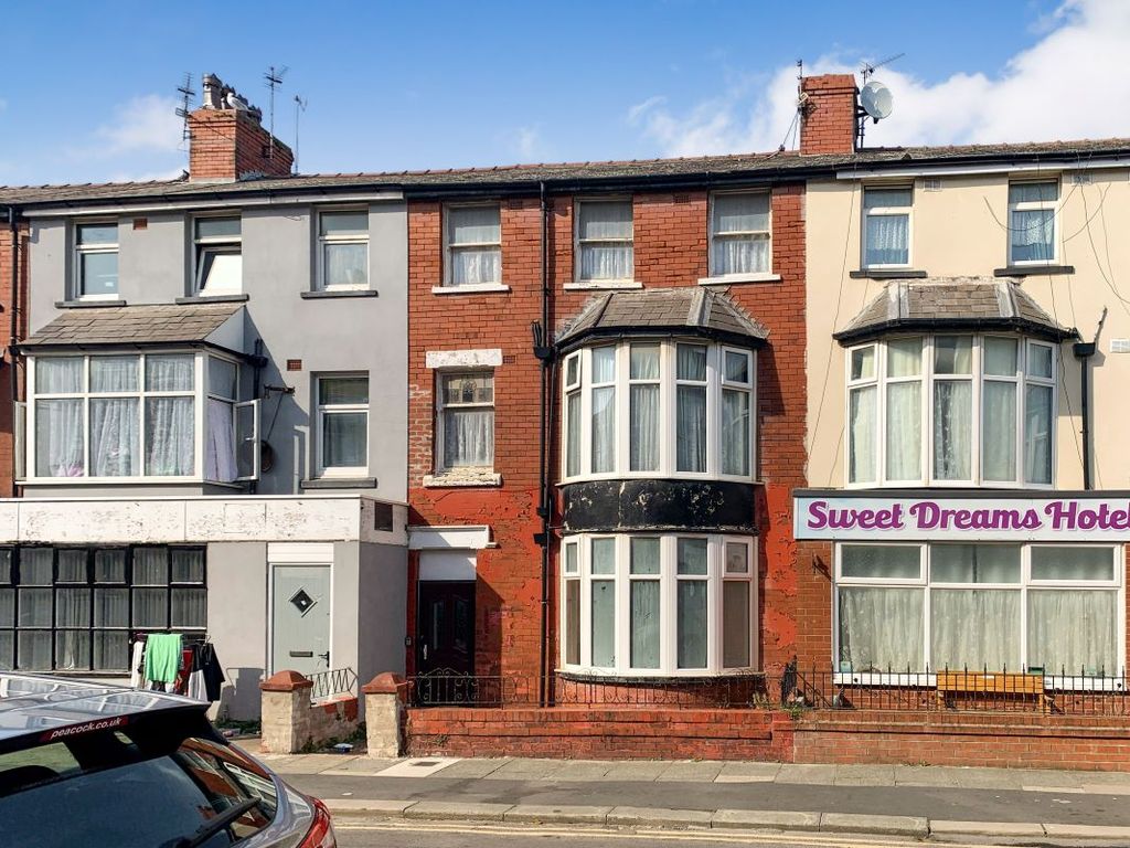 9 bed terraced house for sale in 36 Lonsdale Road, Blackpool, Lancashire FY1, £40,000