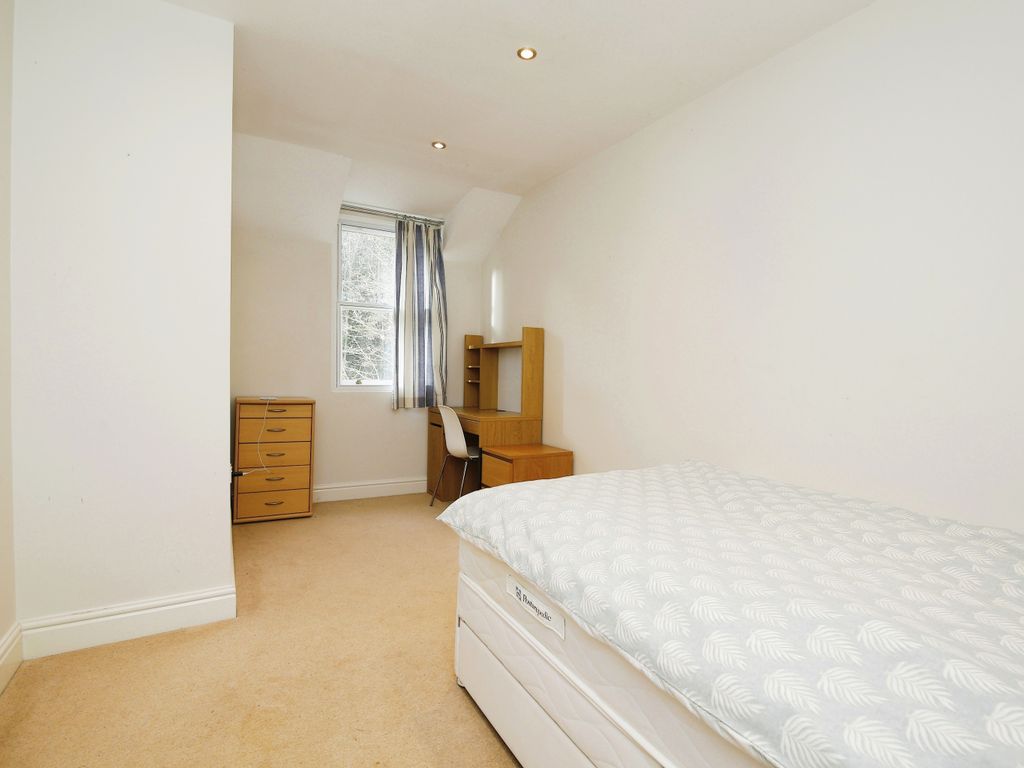 2 bed flat for sale in New Elvet, Durham DH1, £250,000