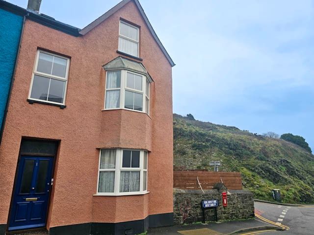 4 bed end terrace house for sale in Brynymor Terrace, Aberystwyth SY23, £315,000